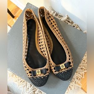 Tory Burch basket weave flats with gold accent details size 9